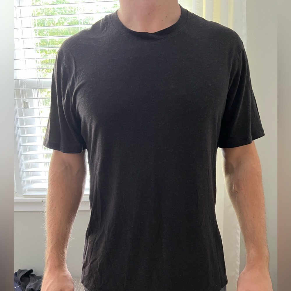 Lululemon T-Shirt